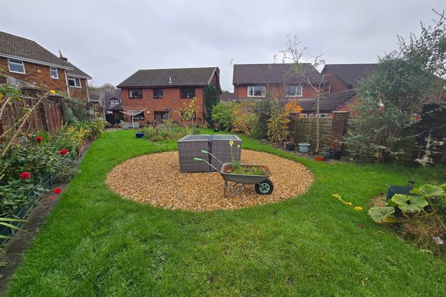 44 Woodstock Gardens, Bridgend photo 4