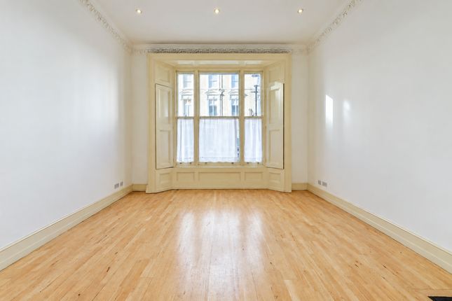 33 , Clanricarde Gardens, London photo 4