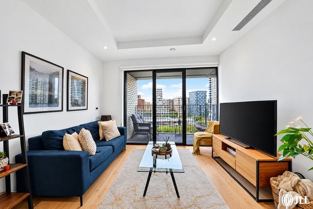 Flat 506, Corson House, 157, City Island Way, London photo 4