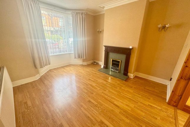 208, Prospect Road, Scarborough photo 2