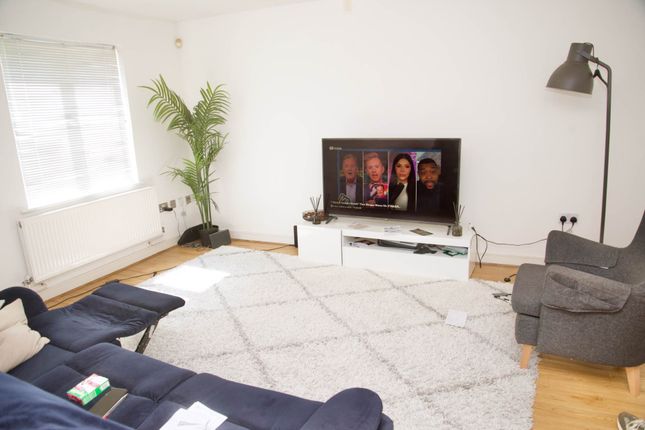 Flat for sale in Paddle Steamer House, Thamesmead West