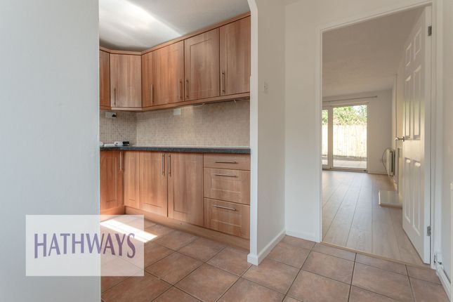 76 Spring Grove, Cwmbran photo 3