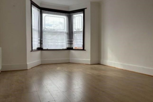 First Floor, Norfolk Road, Ilford photo 2