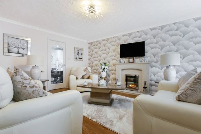 38, Scarrel Gardens, Glasgow City photo 4