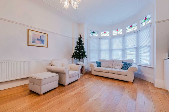 12A, Gloucester Terrace, Southend-on-sea photo 3