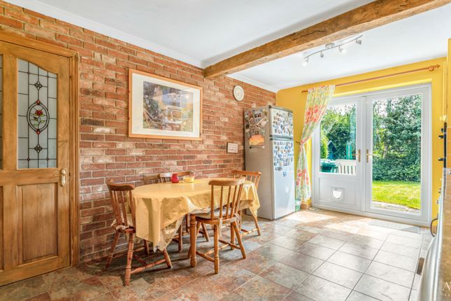 Cinnamon Cottage, Meadow Lane, Derby photo 3