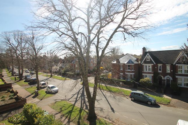 Flat 10, 54, Bushmead Avenue, Bedford photo 4