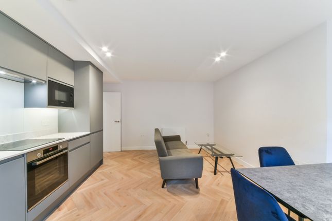 Flat to rent in Gower Street, Fitzrovia