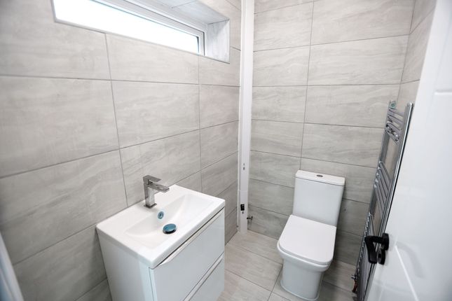 14 Sandgate Road, Manchester photo 5