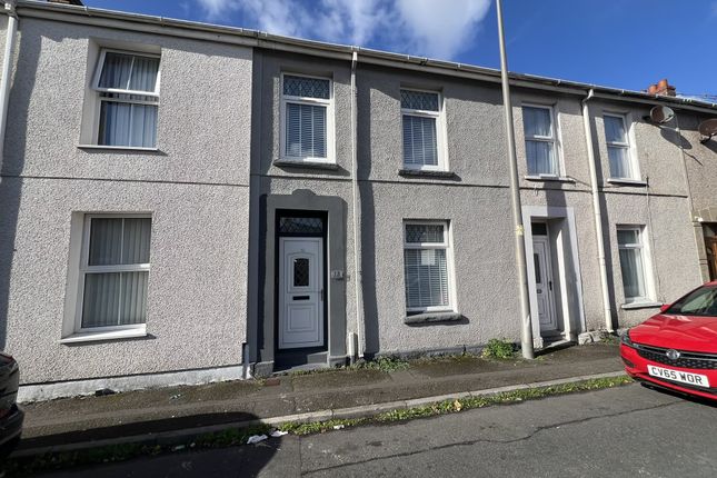 3-bed house on Llanelli Carmarthenshire, £900/mo