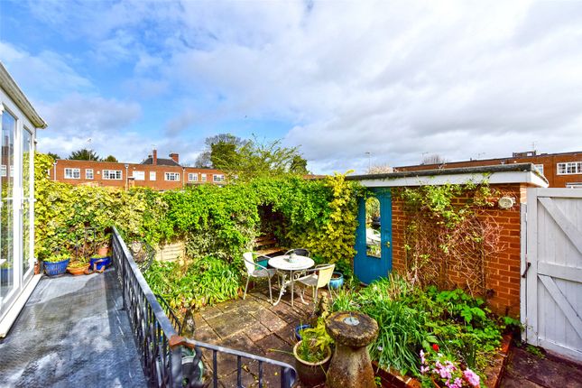 Terraced house to rent in Overton Road, Cheltenham, Gloucestershire