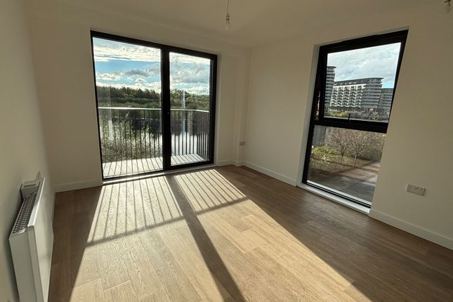 1-bed flat on Tranquility Apartments, Salford, £1,200/mo