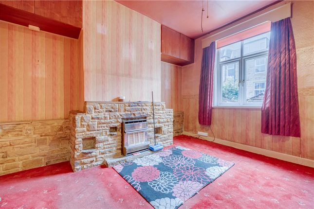 28, Carlton Street, West Yorkshire photo 2
