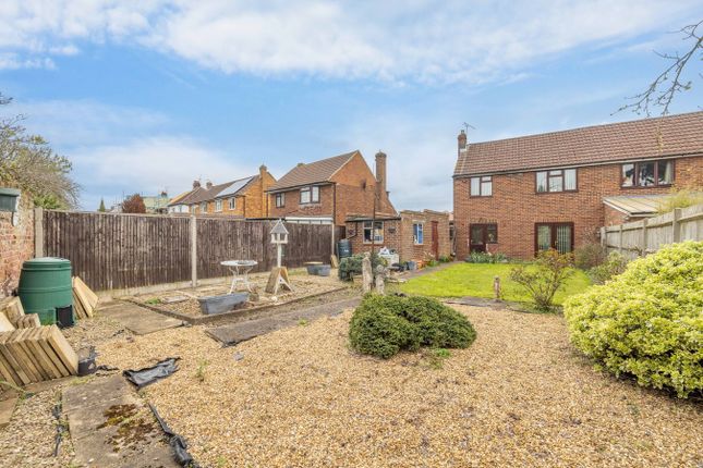 23, Link Road, Datchet photo 3