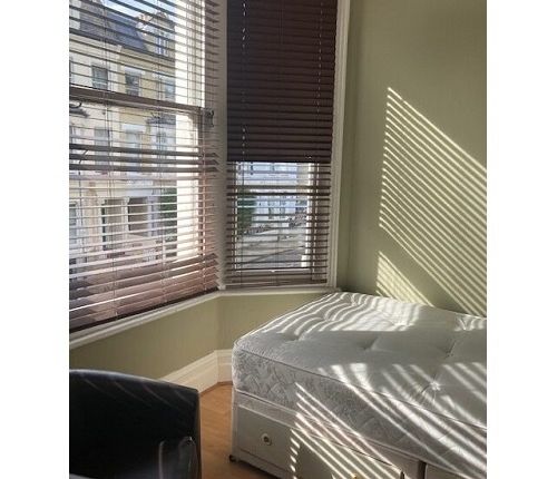 Room to rent in Matheson Road, West Kensington