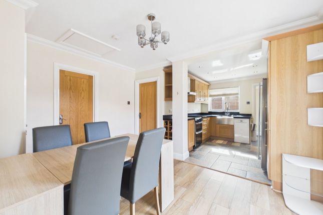 13, Essex Road, Rochester photo 2