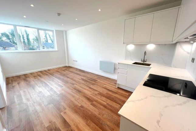 Flat to rent in Power Close, Guildford