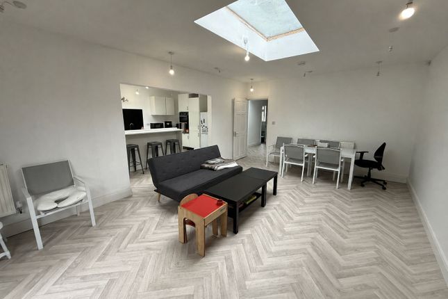 31, Brabazon Road, Leicester photo 3