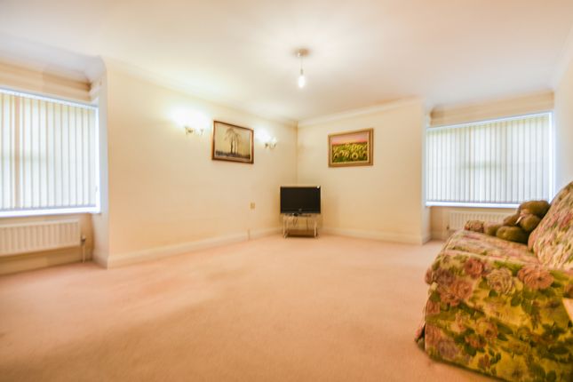 Bungalow for sale in Shilling Close, Tilehurst, Reading