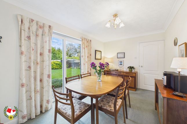 5 Upton Lane, Gloucester photo 4