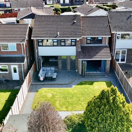 117, Hall Drive, Middlesbrough photo 2