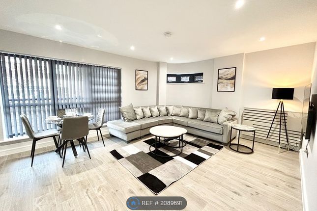 Flat to rent in The Hyde, London