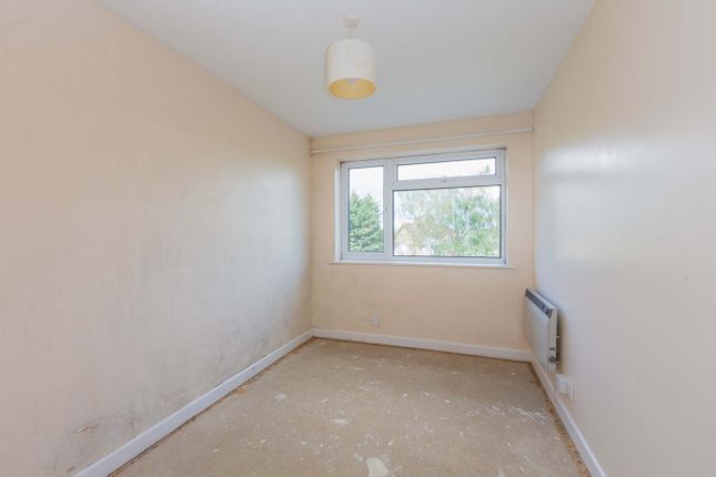 Flat for sale in Craufurd Rise, Maidenhead