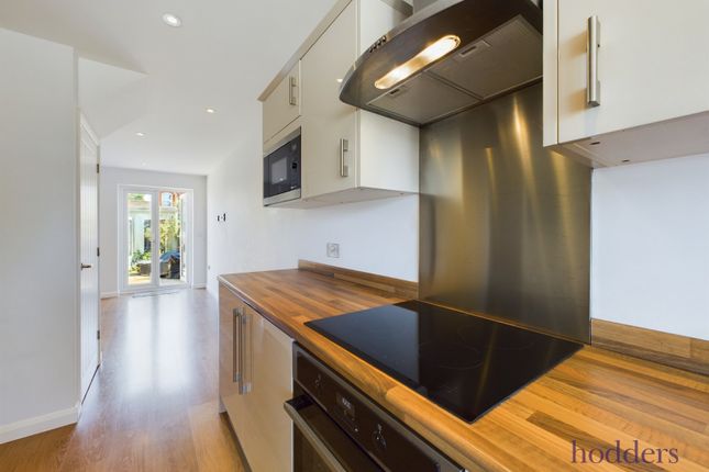 1, Fernbank Road, Addlestone photo 4
