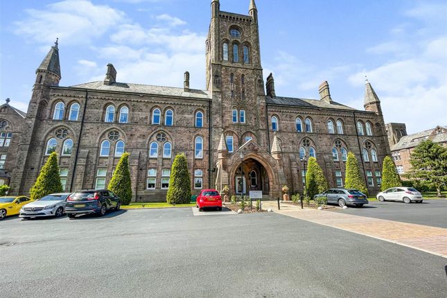 Flat for sale in Kershaw Drive, Lancaster