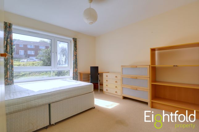Flat to rent in Fitch Drive, Brighton