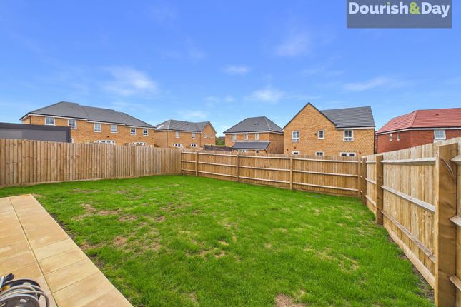 44 Cardamine Parade, Stafford photo 4