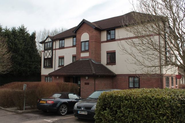 Thumbnail Flat to rent in Wordsworth Mead, Redhill