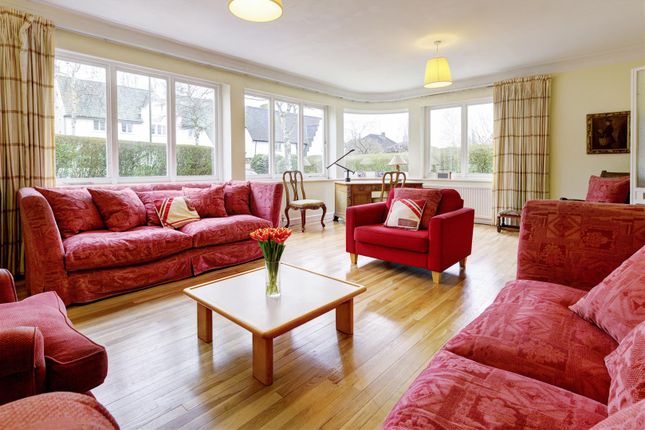 17, Neville Drive, London photo 3