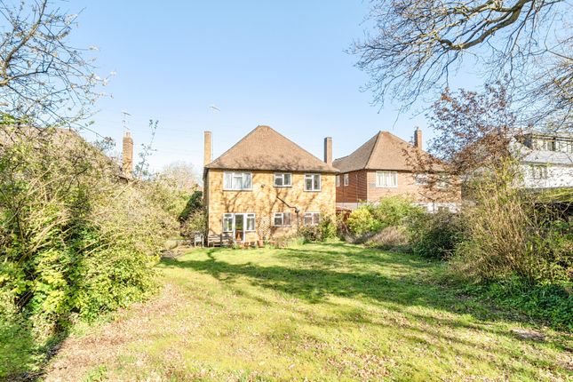 66, Westbury Road, Hertfordshire photo 2