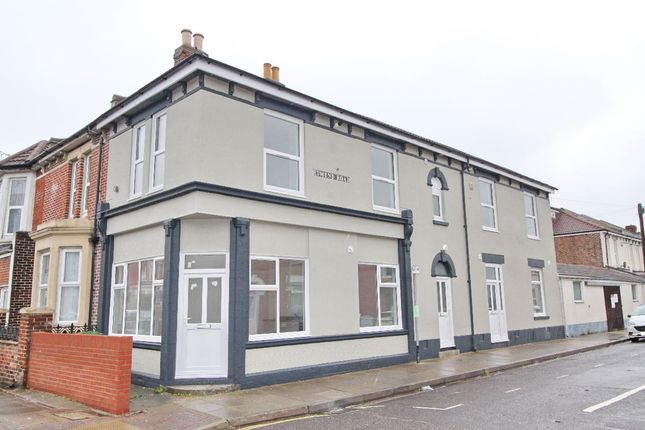 Thumbnail Flat to rent in Fawcett Road, Southsea
