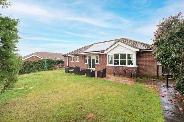 2 Bramble Close, Norwich photo 2