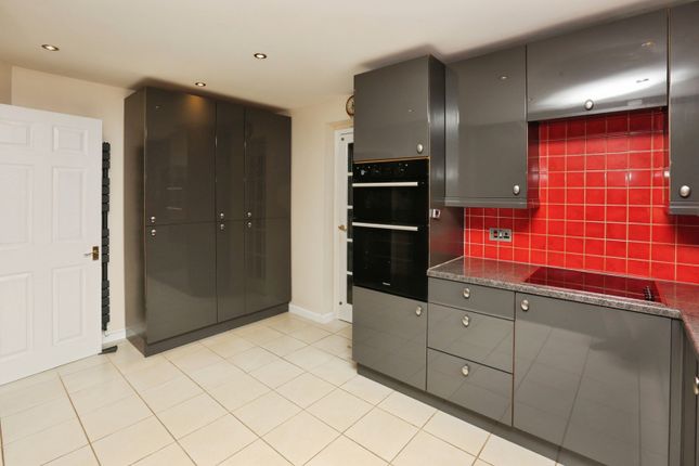 266, Brook Lane, Southampton photo 4