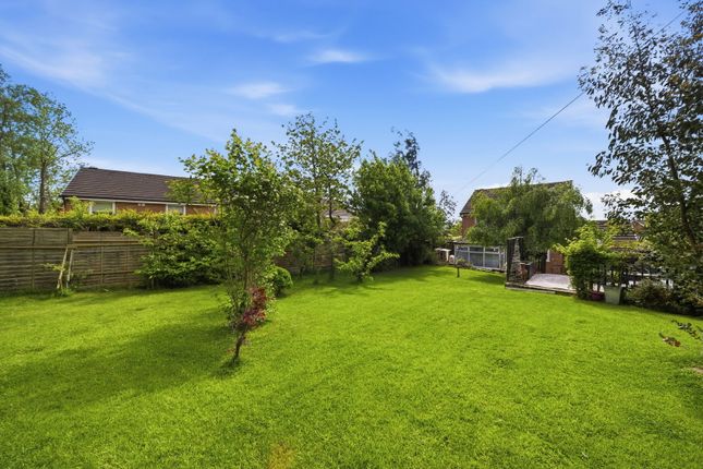 23, Cartmel Drive, Burnley photo 2