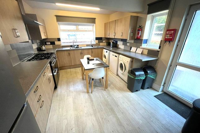 14 Gwydr Crescent, Swansea photo 3