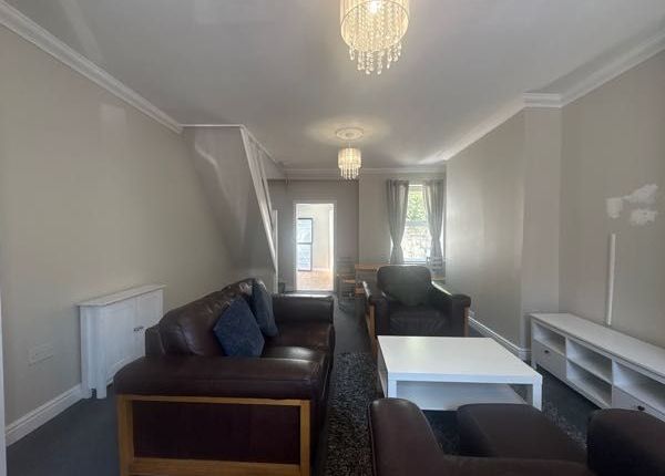 12 Partridge Road, Abertillery photo 2