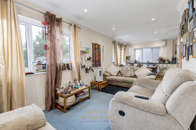 4 East Park, Crawley photo 4