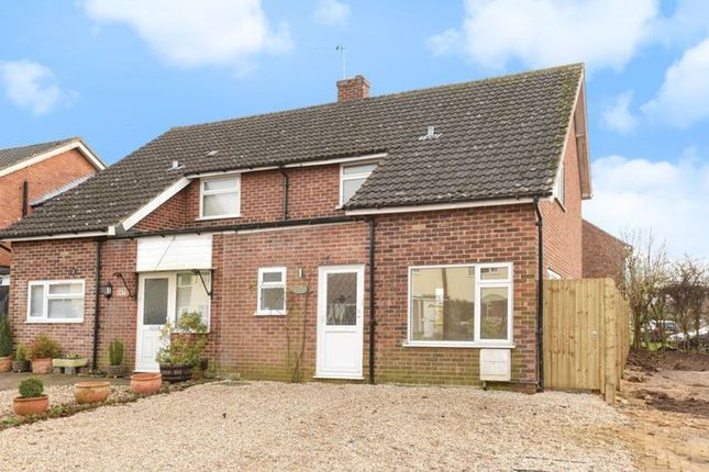 Thumbnail Semi-detached house for sale in Parsons Mead, Abingdon