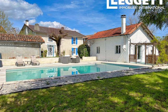 Thumbnail Villa for sale in Bonnes, Charente, Nouvelle-Aquitaine