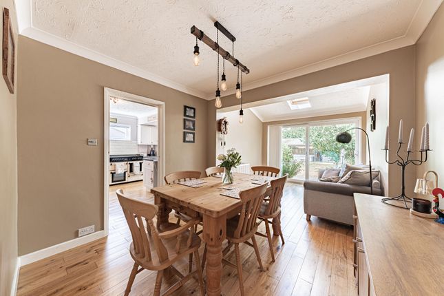 12 Cobham Chase, Faversham photo 4