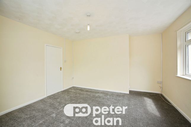 100, Risca Road, Newport photo 4