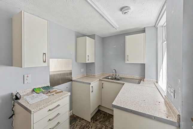 23 The Causeway, Chippenham photo 5