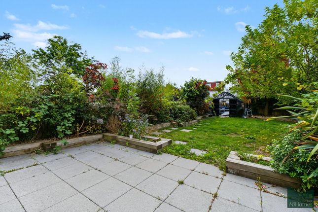 42 Crown Lane, London photo 4