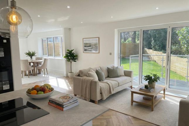 17, Woodland View Lodge, Woodlands Avenue, Holmfirth photo 4