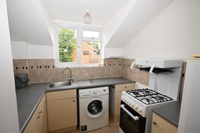 6 Weston House, Reading Road, Hook photo 2