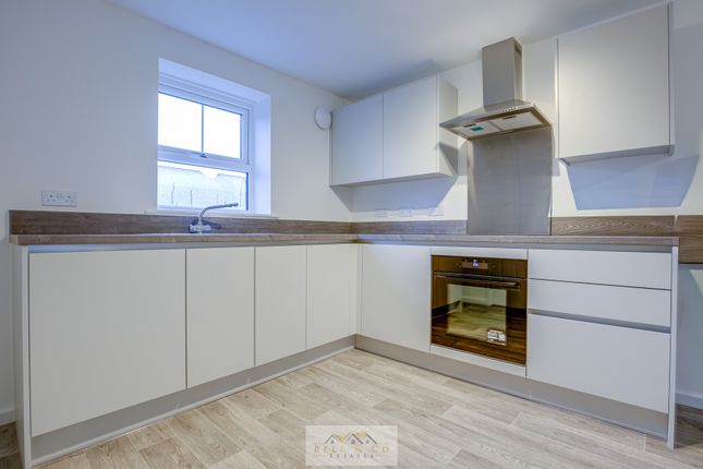 32, Blackthorn Boulevard, Sheffield photo 2